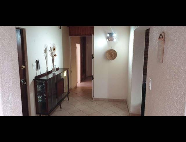 4 BEDROOM HOUSE FOR SALE IN GLENVISTA